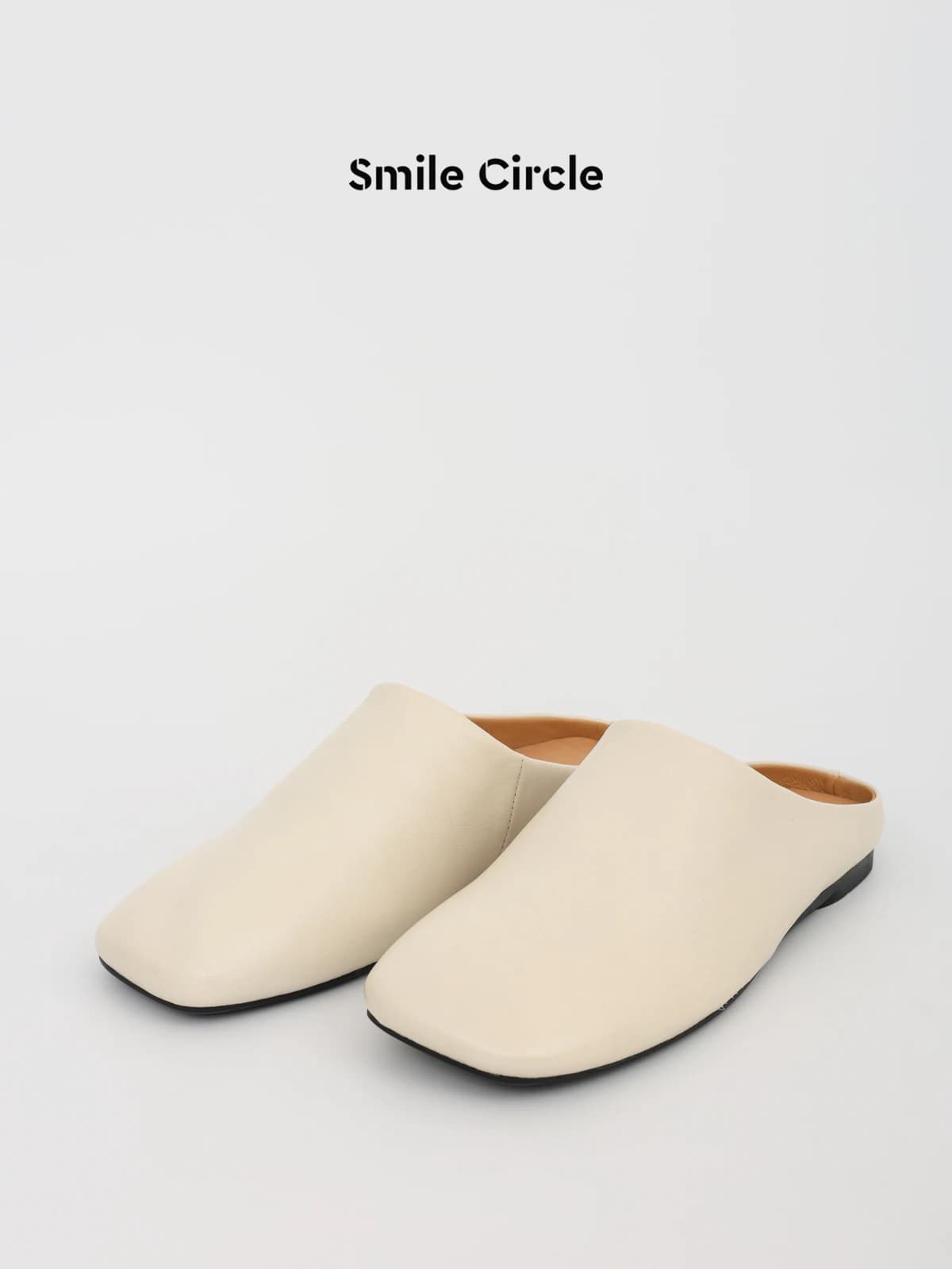 Smile Circle Mules in Vera Women's Peacore Leather, Low slippers with square toe, Soft Leather Slippers, Moccassini Casual Minimalists