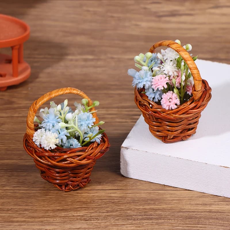 1Set 1:12 Casa delle bambole in miniatura Cesto di fiori intrecciato Cesto a mano Cestino portaoggetti Bambini Giochi di imitazione Accessori per casa delle bambole giocattolo