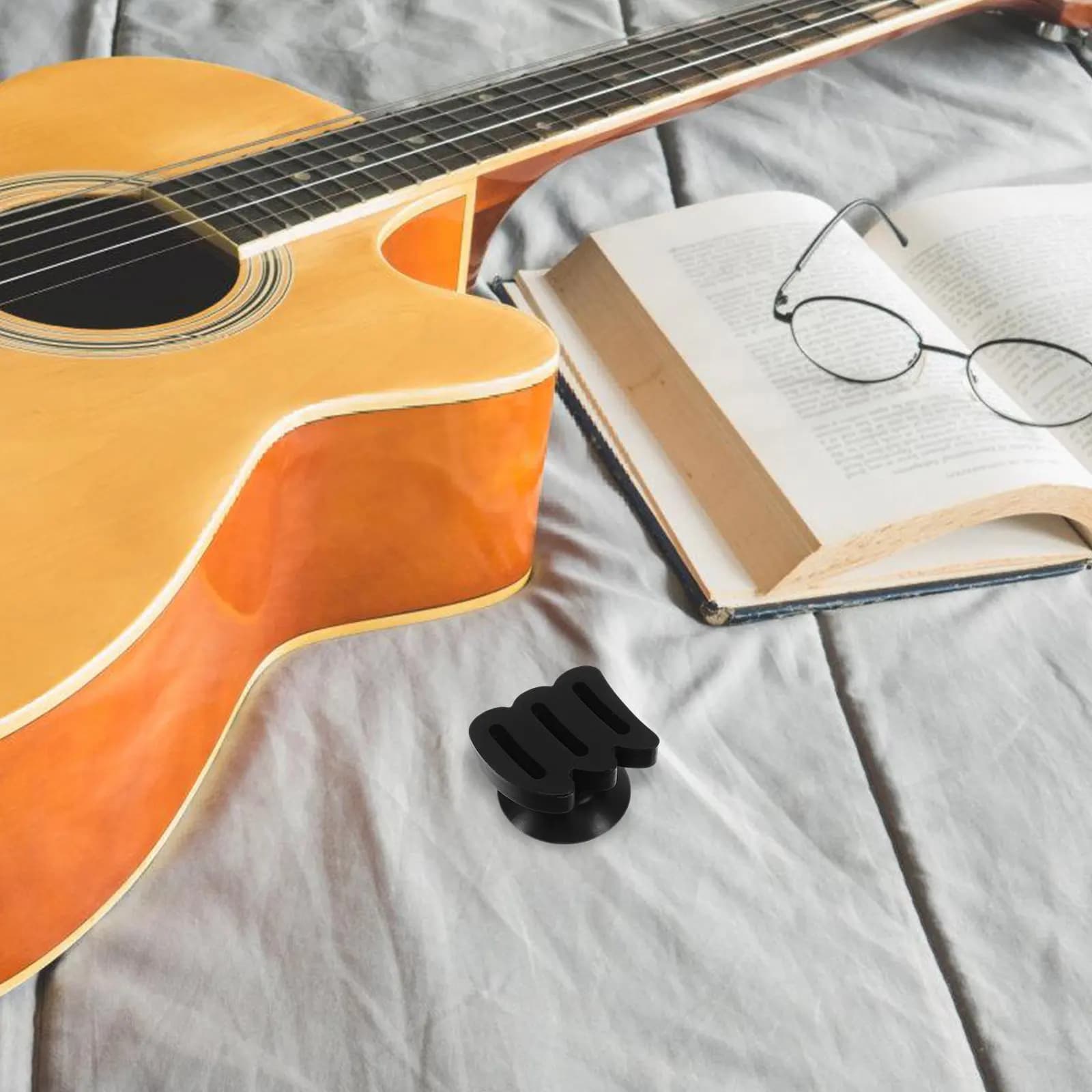 Professional Sucker Type Guitar Pick Clip Holder Silicone Suction Grip for All Guitars Fast Pickup Non Slip Portable Light Black