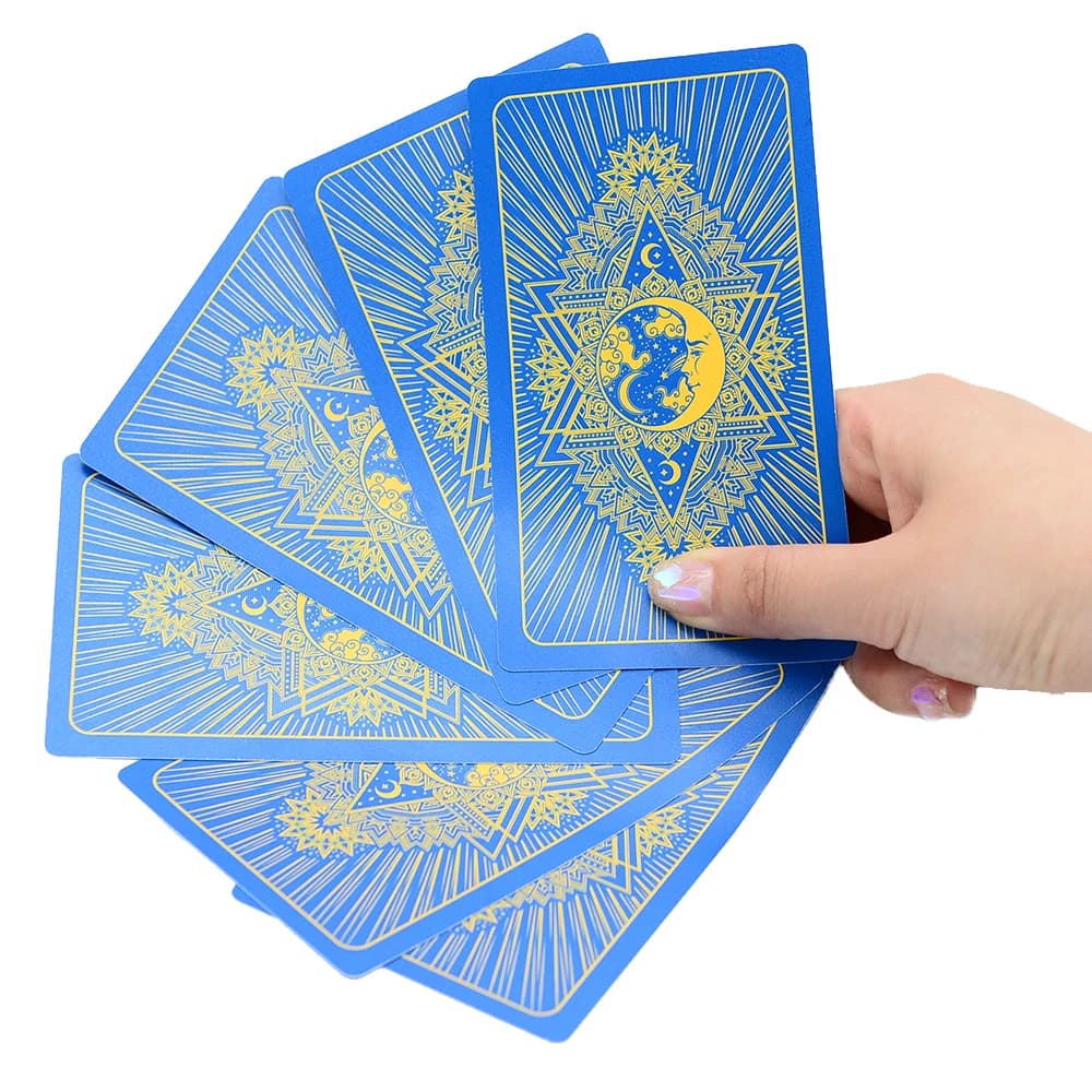 Tarocchi Deluxe Moon Blue 12X7cm Stampa a caldo PVC Impermeabile Resistente all'usura Scacchi e carte da gioco Manuale di divinazione
