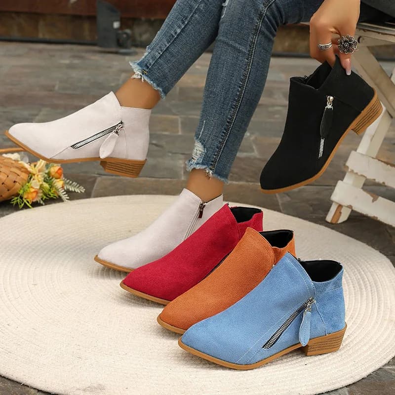 Nuovi stivali Chelsea a punta taglie forti da donna Cerniera laterale Tacco grosso Vera pelle Stile europeo Moda Casual antiscivolo