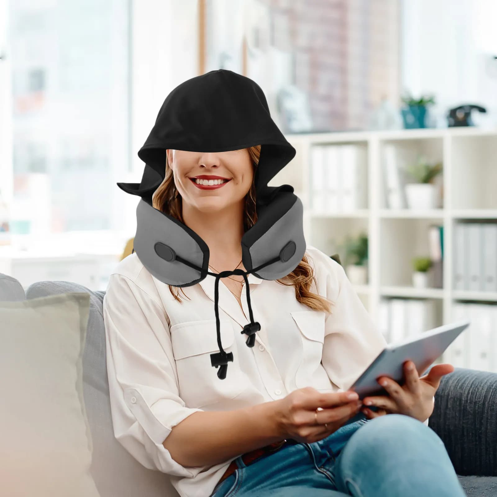 Cuscino da Viaggio a Forma di U con Cappuccio in Memory Foam, Portatile e Regolabile per Aereo e Auto, Essenziale per il Sonno in Viaggio