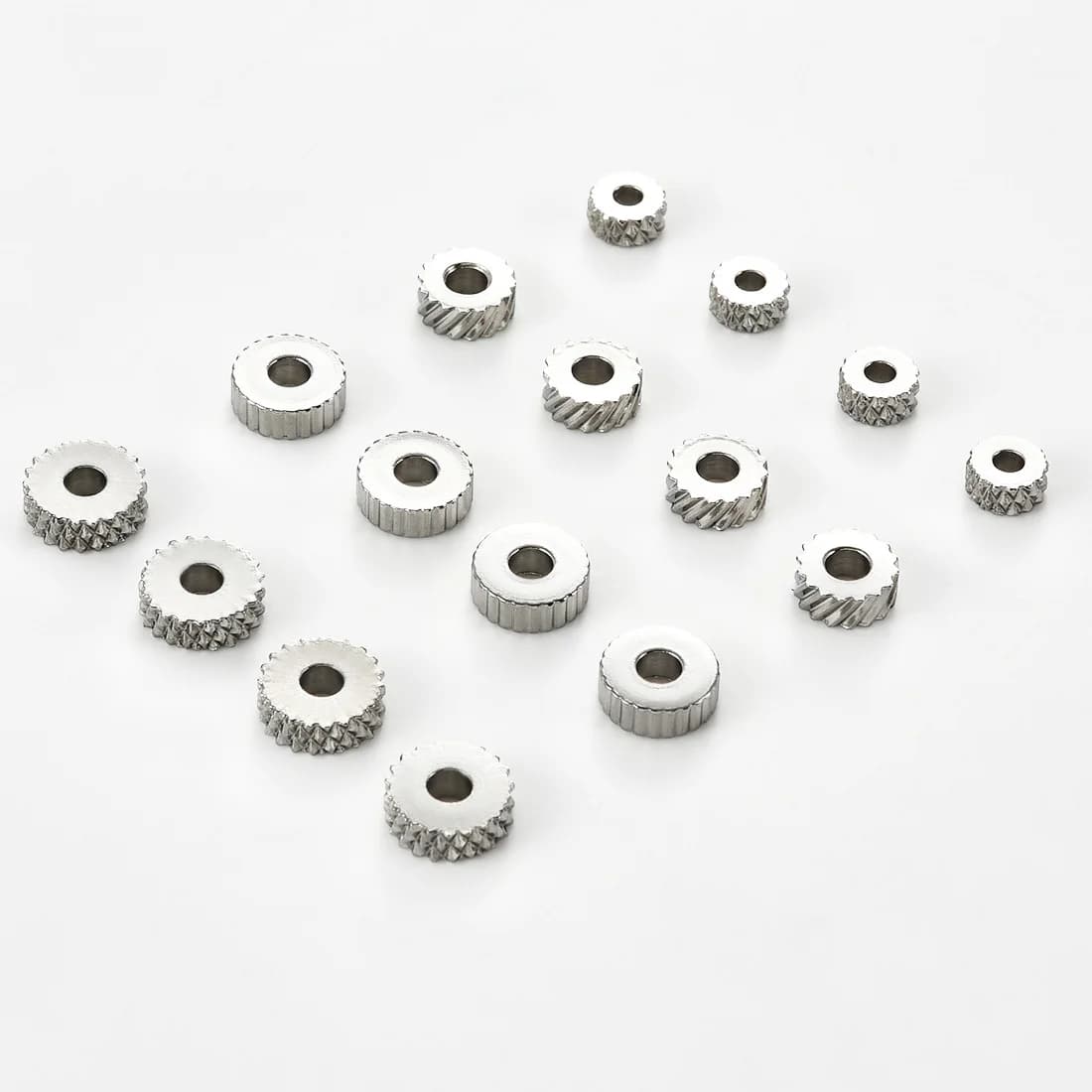 30 pezzi di perline distanziatrici testurizzate in acciaio inossidabile argento piatto rotondo 4/5/6MM perline allentate per collana fai da te braccialetto creazione di gioielli