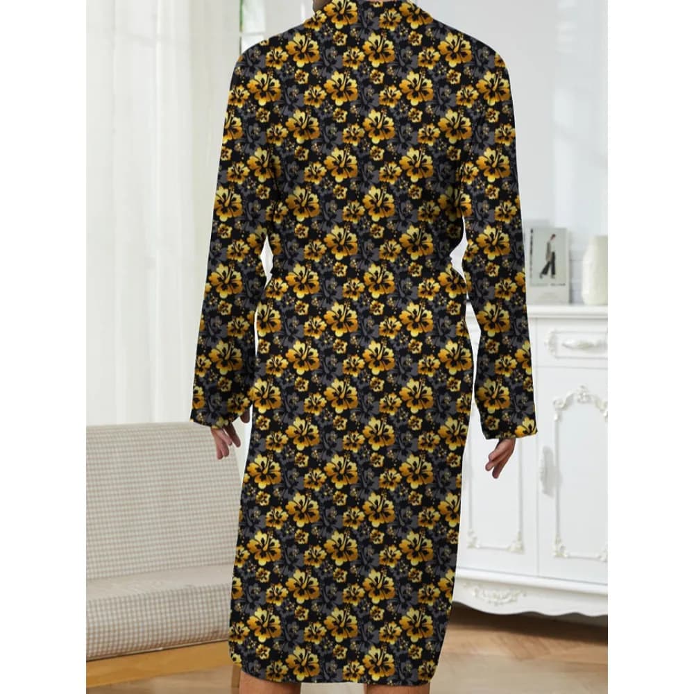 Digital print of floral elements in spring and autumn men's bathrobes, quick drying and fashionable men's dresses for leisure at home.