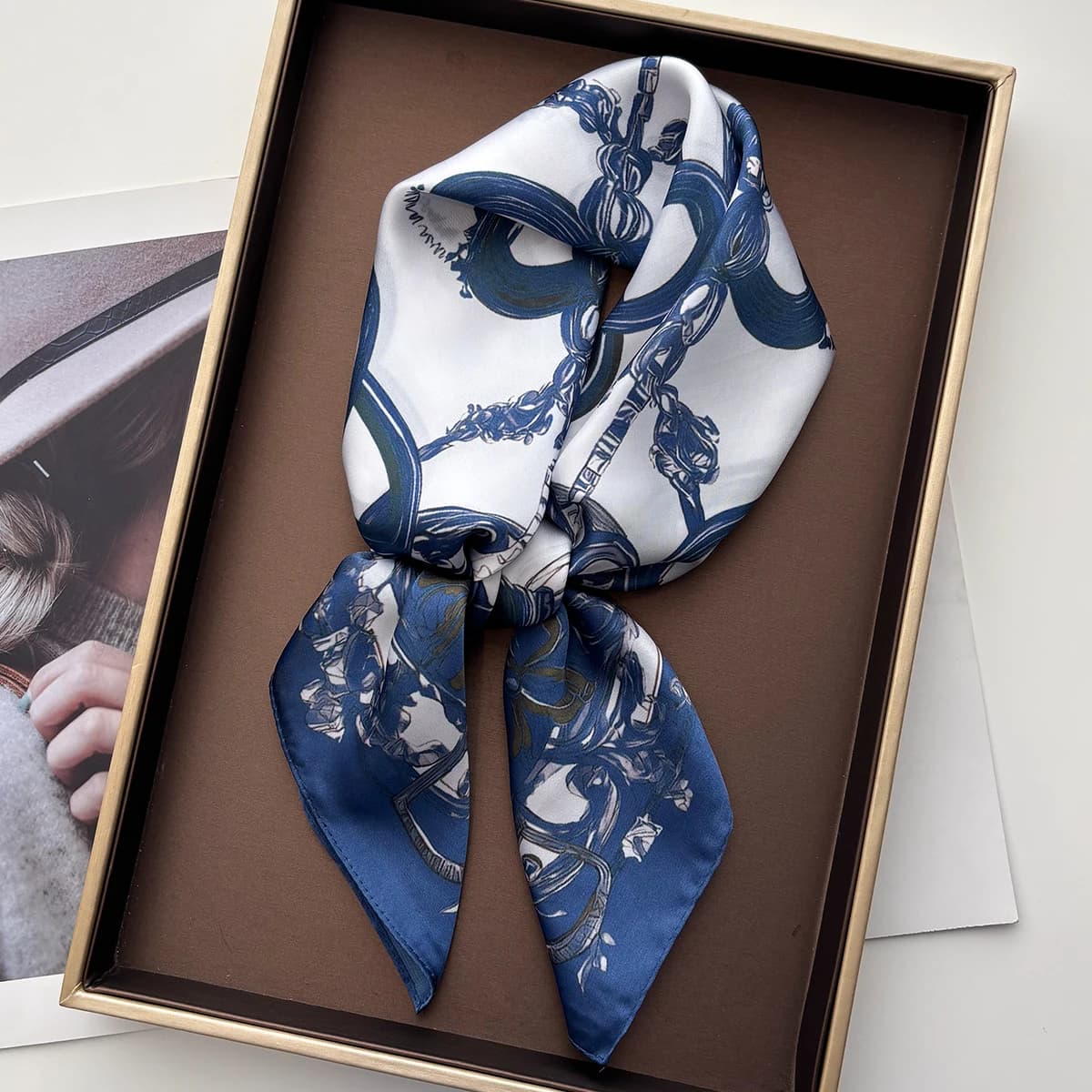Sciarpa quadrata con stampa stelle marine di lusso 70 * 70 cm per le donne Eleganti signore Hijab Fazzoletto da collo Scialle Morbida macchia Sciarpe di seta imitazione