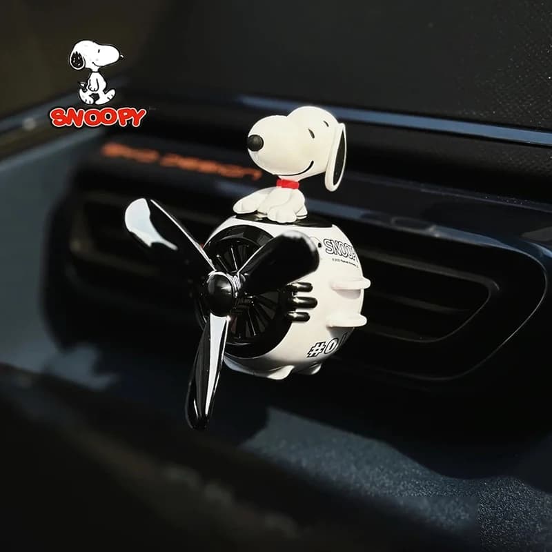 Kawaii Snoopy Car Aromatherapy Cartoon Ornament Air Grips Accessories for Car Deodorant for Environments Decor Model Toys Gifts for Women