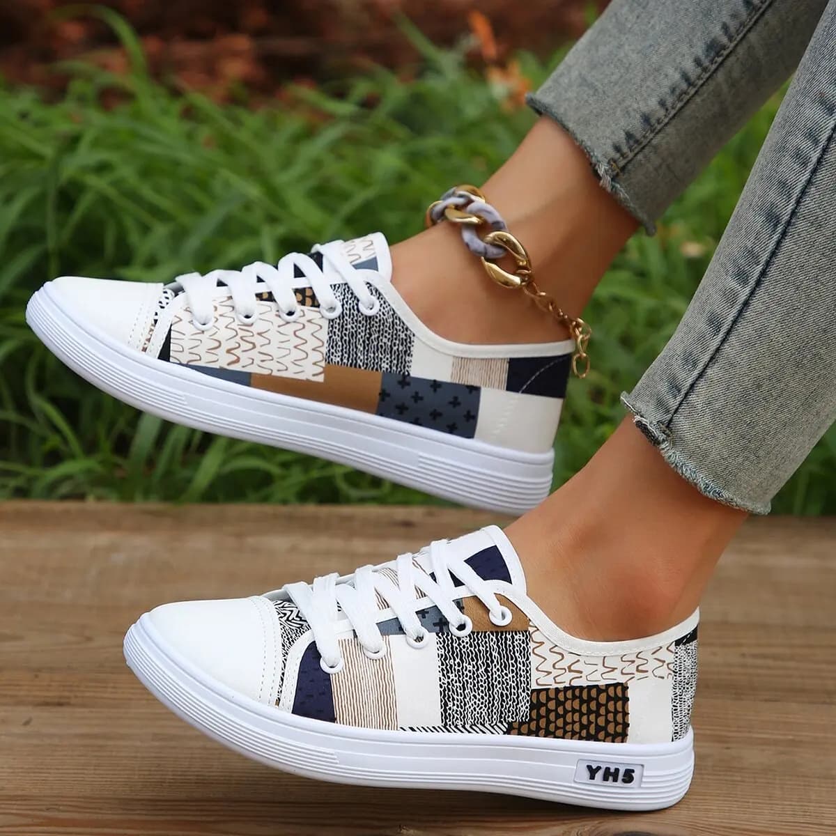 Scarpe da ginnastica in tela bianche, traspiranti, leggere, antiscivolo, con lacci, per la primavera e l'autunno, casual e sportive, da donna.