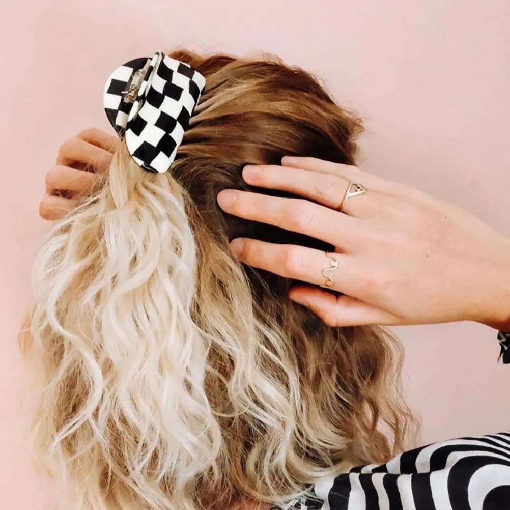 1 Pezzo Clip per Capelli a Forma di Squalo Bianco e Nero per Donne, Accessorio Elegante in Acetato Premium per Uso Quotidiano, Doccia e Cucina
