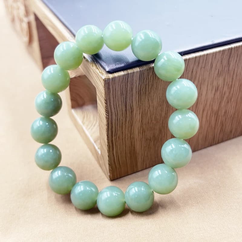 Bracciale in giada autentica con perline da 12 mm in pietra naturale verde chiaro
