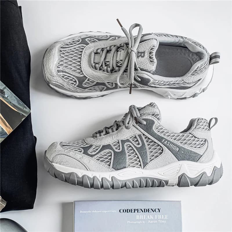 New autumn men's shoes breathable, anti slip, running, casual sports, men's thick soled, height increasing, dad's trendy shoes