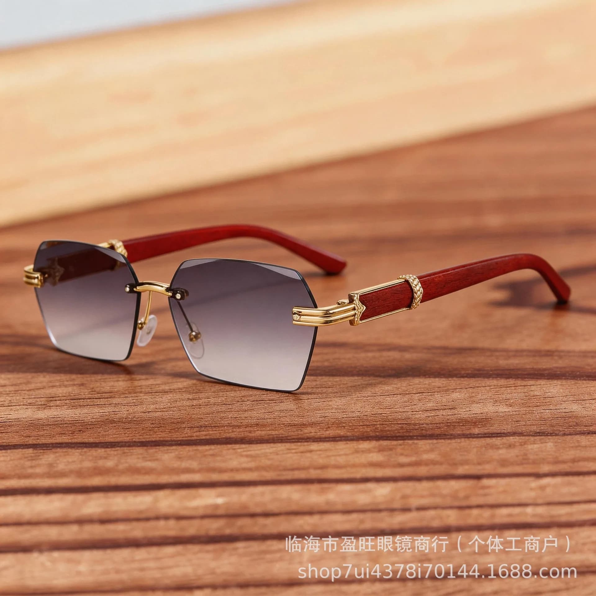 Occhiali da sole da donna senza montatura con aste effetto legno in lega di zinco, stile europeo e americano, alla moda, per fotografia street style e influencer, transfrontalieri.