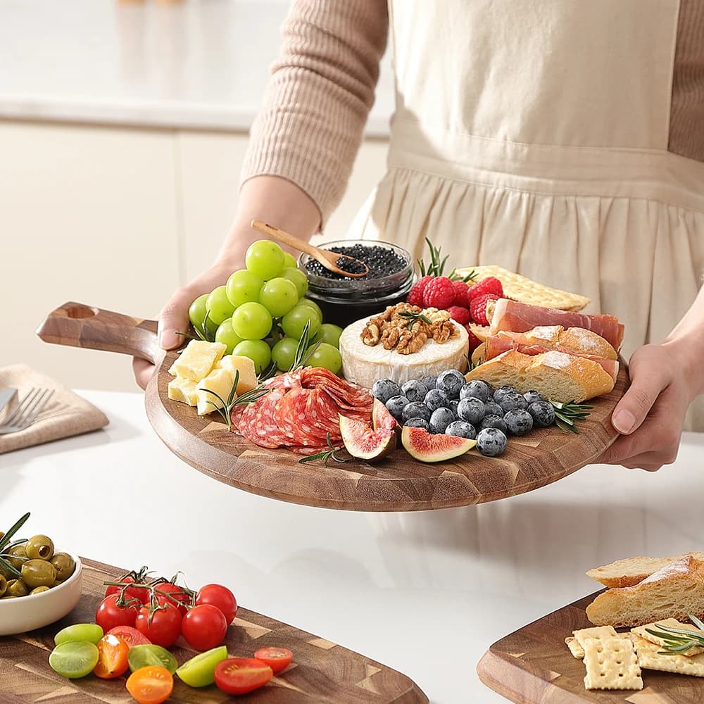 Tagliere Rotondo in Legno di Acacia XINZUO con Manico, Vassoio da Cucina per Servire Pane, Carne, Frutta e Verdura