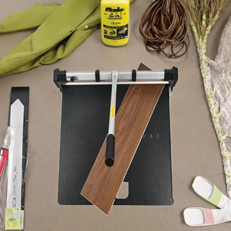 Opzione di taglierina a ghigliottina per pavimenti in PVC personalizzabile con plancia in vinile per piastrelle e strumenti di legno ingegnerizzati
