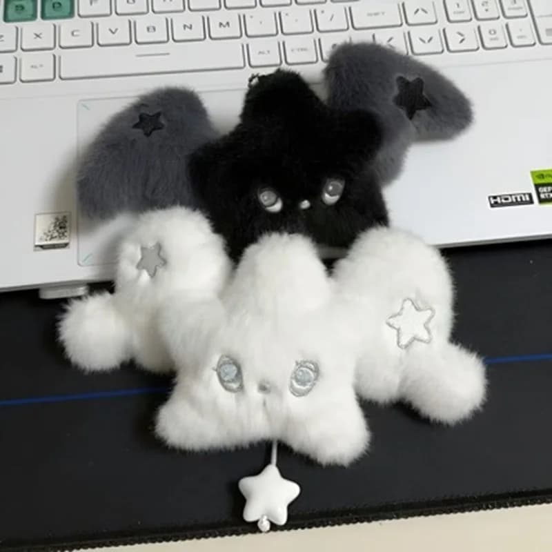 Nuovo 2026 NCT WISH Peluche Pendente Wicku King Bianco e Nero, Simpatico e Bellissimo, Regalo da Collezione Commemorativo per i Fan