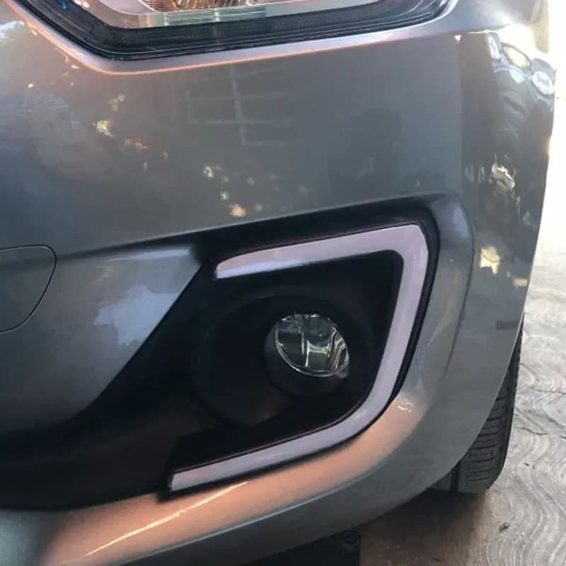 Auto LED Fari Diurni Per Suzuki Swift 2017 2018 2019 Luci Diurne Giallo Indicatori di direzione Auto DRL Fendinebbia