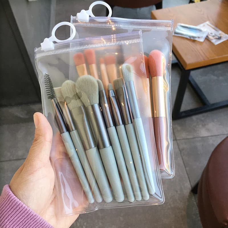 Offerta Speciale: Set di 8 Mini Pennelli Professionali per Trucco, per Principianti, con Manico in Legno Opaco, Portatili e Morbidi