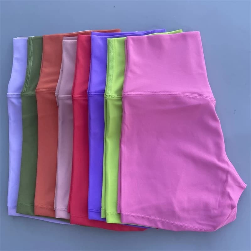 Sports shorts in solid color Gym yoga shorts for women Short high waist training shorts Soft elasticized cycling clothing casual