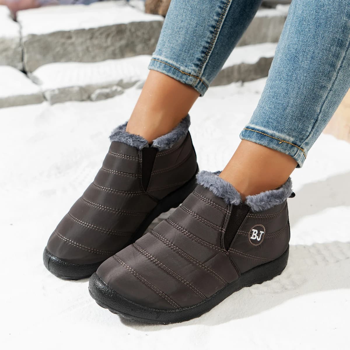 Stivali invernali da donna Stivaletti da trekking Donna Scarpe da neve calde antiscivolo impermeabili Nuove scarpe di peluche Sneaker casual da esterno