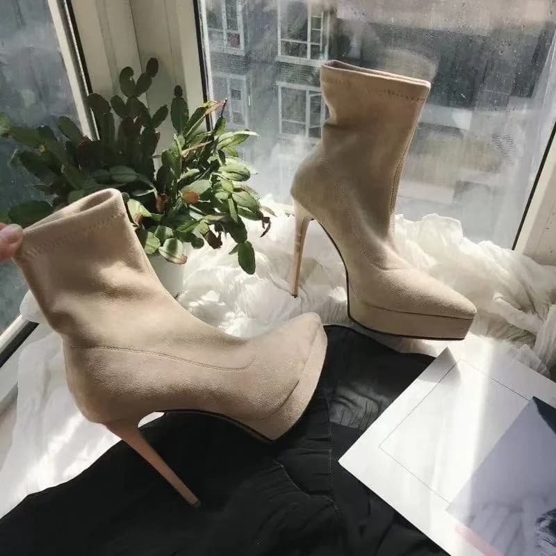 Stivaletti dal temperamento sexy Slean in pelle scamosciata con plateau e punta a punta Stivali elasticizzati a spillo autunno/inverno 2025