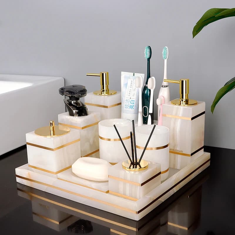 Accessori da bagno in marmo naturale onice bianco Dispenser di sapone dorato di lusso Porta spazzolino Set portasapone per bagno
