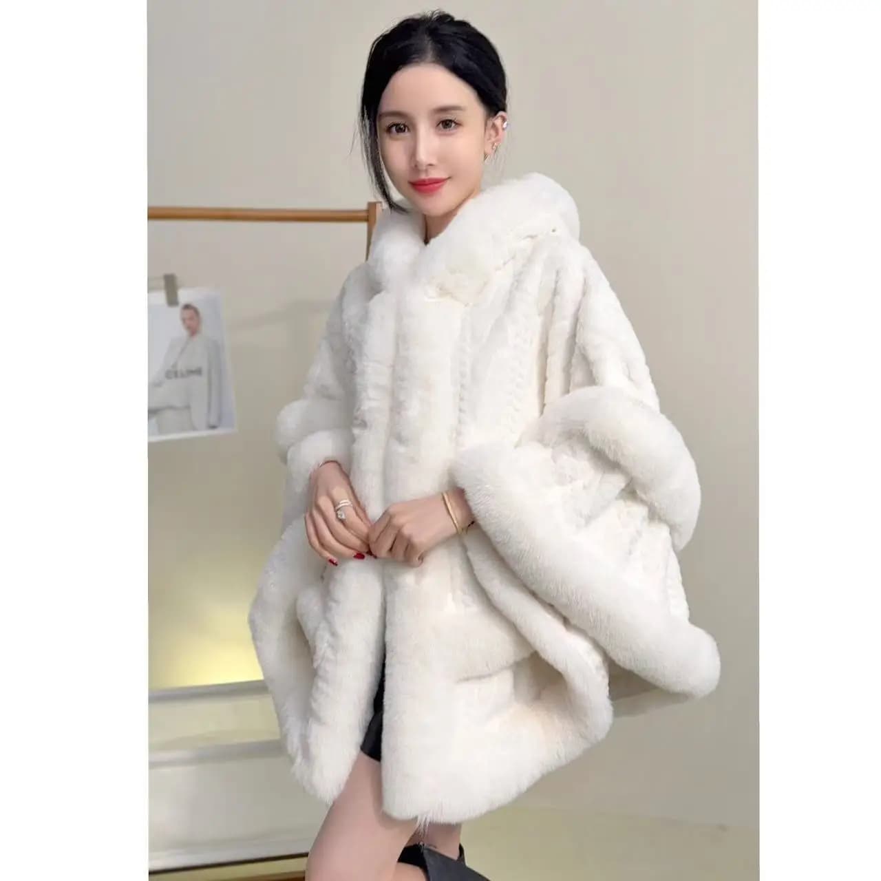 Women Big Pendulum Outwear Winter Warm Velvet Thicken Shawl Coat Faux Rabbit Fur Collar Loose Poncho Wedding Shinny Cape Wh10