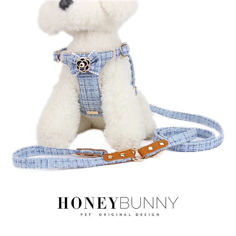 Set di guinzagli per cani in nylon Set di pettorine per cuccioli regolabili Gilet Set di trazione per animali domestici con fiori di camelia carina per cani di piccola taglia e media