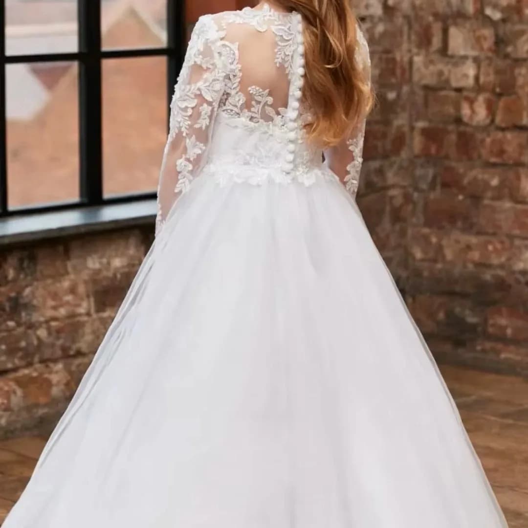 Abito da Damigella Personalizzato Bianco a Maniche Lunghe in Pizzo Trasparente con Applicazioni Floreali per Matrimonio, Compleanno, Comunione