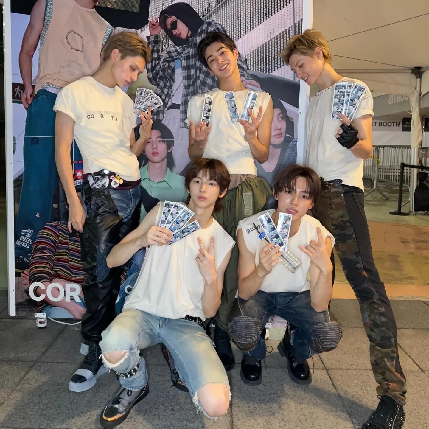 8 Pz/set Kpop Idol CORTIS Vita Quattro Griglia Segnalibro Carta Selfie Cornice per Foto Carte Lomo Martin James Juhoon Seonghyeon Keonho