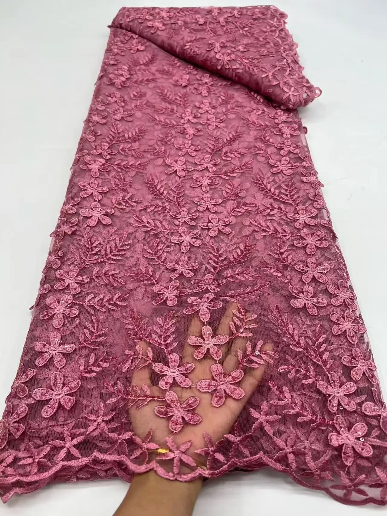 Tessuto in pizzo guipure di cotone nigeriano 2026, tessuto africano colorato per donna, ultimo design per abiti da festa da donna, per cucito