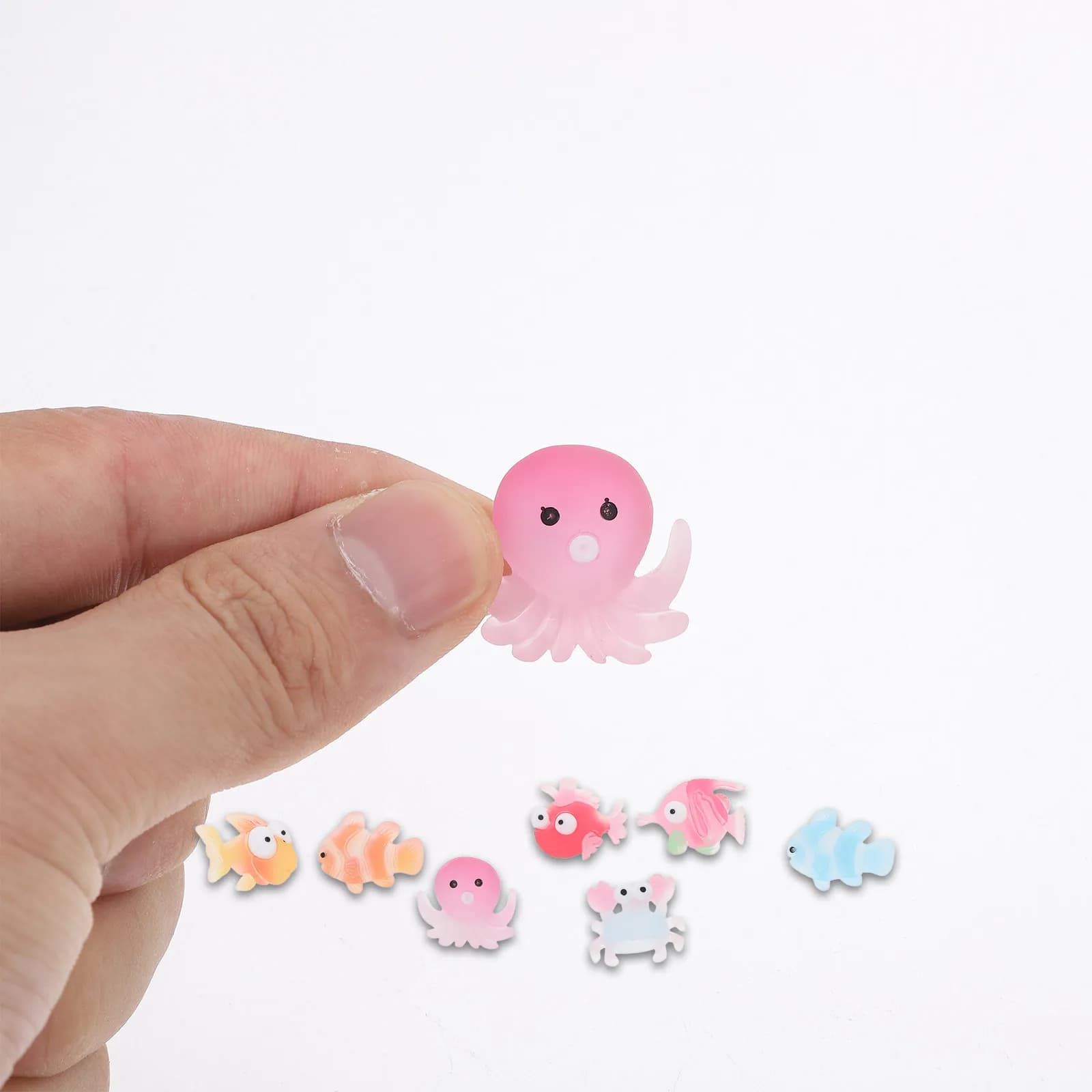 100 Pieces Decorations in Marine Animal Resin, Oceanic Creatures Miniature for Aquarium, Gardens, Vase Plants, Micro Desk Landscapes