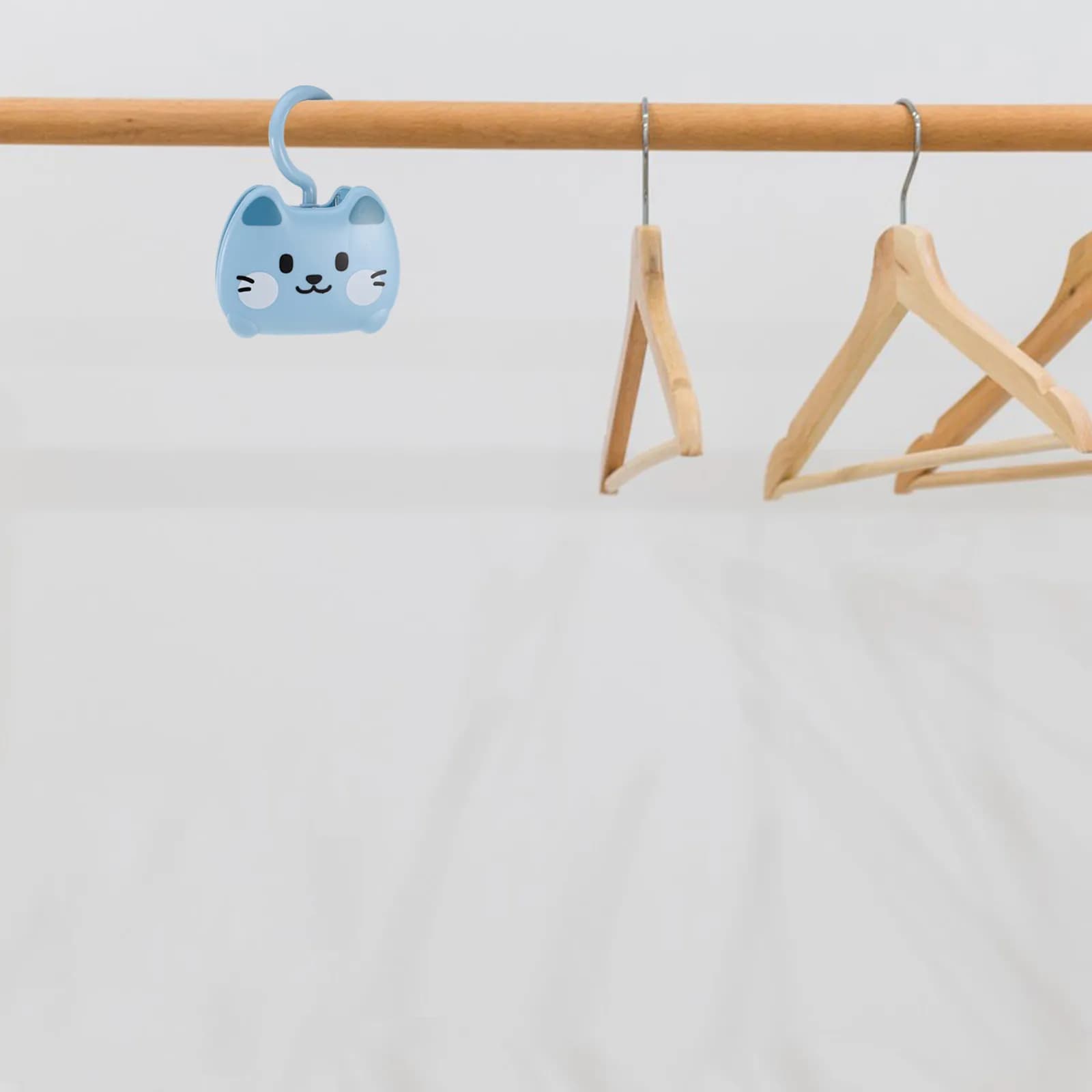 Hooks to Clips Wide & Mirrors to Cat Shape, Hooks Multipurpose Dresses with Safe Dresses, Trousers, Towels, Laundry, Kitchen, Bathroom, Wardrobe