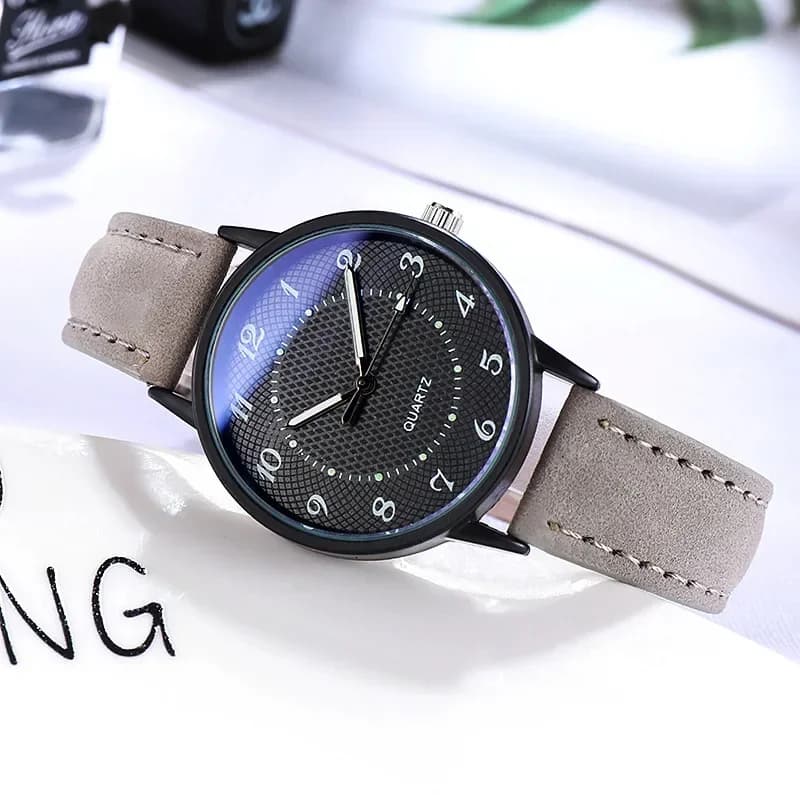 New Fashionable Women's Watch Analog Quartz Wirstwatch Luminous Leather Strap Waterproof Women's Watch Casual Wrist Watch Reloj