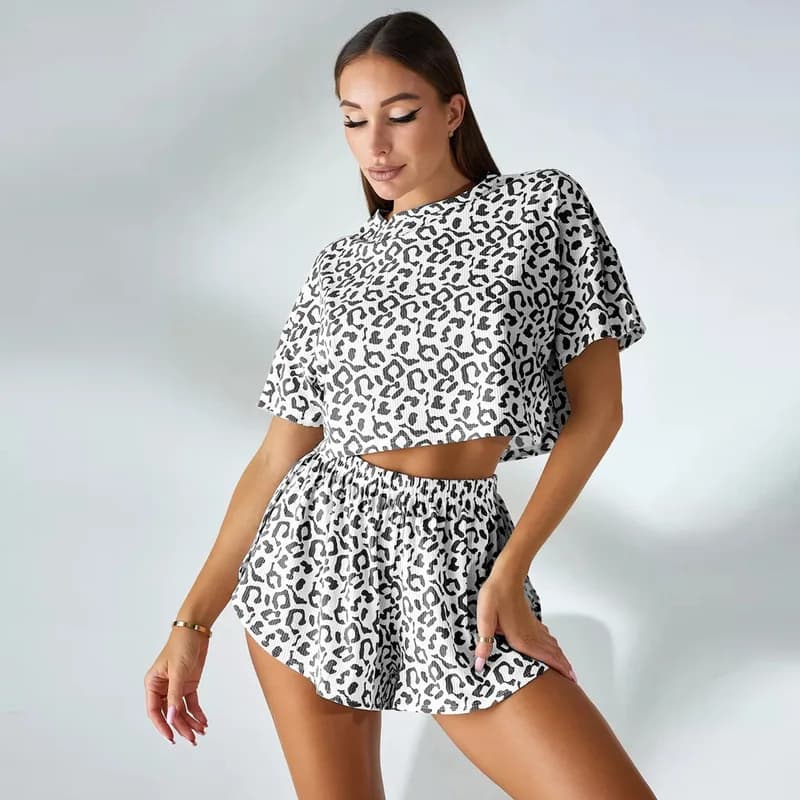 Charming Leopard Print Women's Soft Cotton Blend Pajama Set, Short Sleeve & Slit Shorts Relaxed Fit, Breathable Lightweight Summ