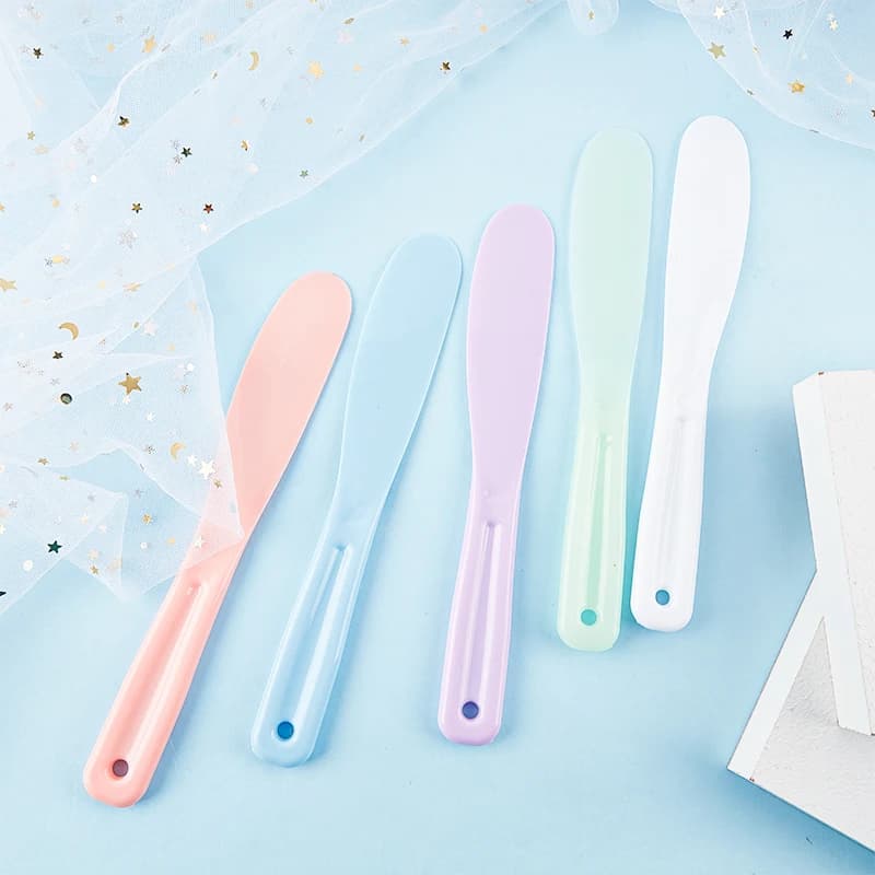 Cucchiaio di plastica Maschera facciale Stick Strumenti per il trucco Mini Spatola Scoop Viso Bellezza