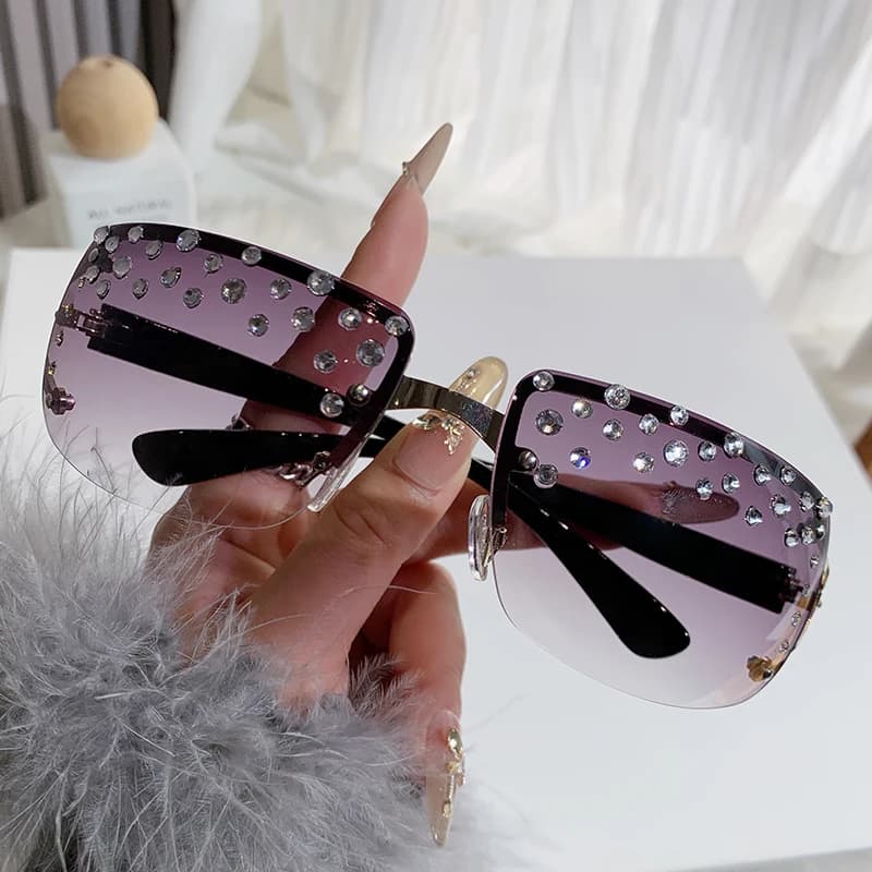 Occhiali da sole con montatura grande da donna con diamanti fatti a mano di nuova moda Occhiali da sole con diamanti senza cornice Moda donna 1024-1