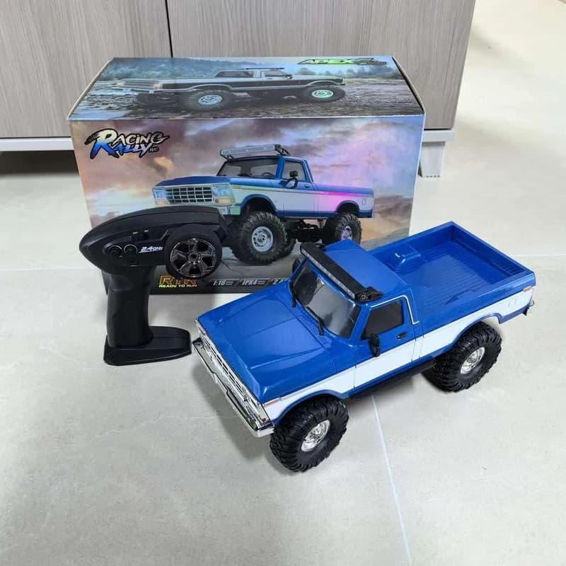 Auto RC in Scala 1:16 R1611 4x4 Fuoristrada Completamente Funzionale, Costruzione in Lega con Fari LED Realistici e Luce sul Tetto