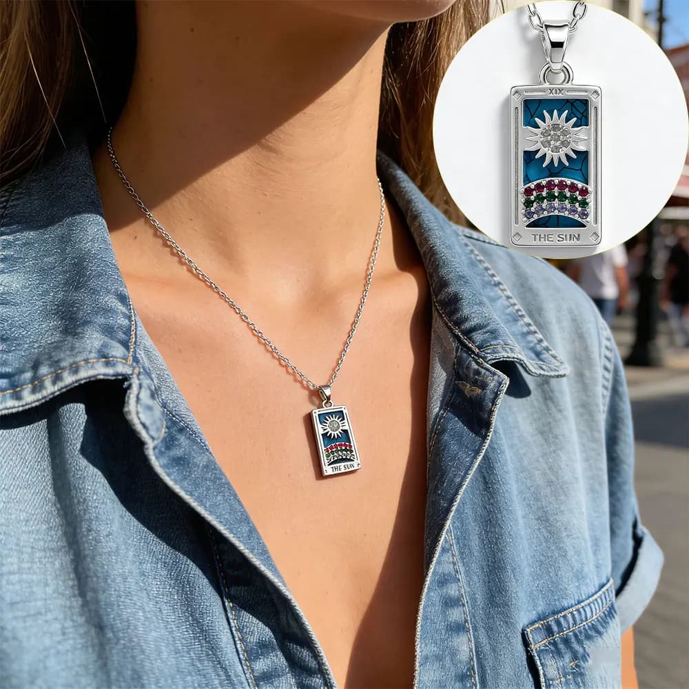 Collana con Ciondolo Tarocchi Sole, Placcata Argento, Gioielli Unisex Stile Gotico per Uomo Donna, Collane da Indossare Ogni Giorno, Regalo di Compleanno, Festa