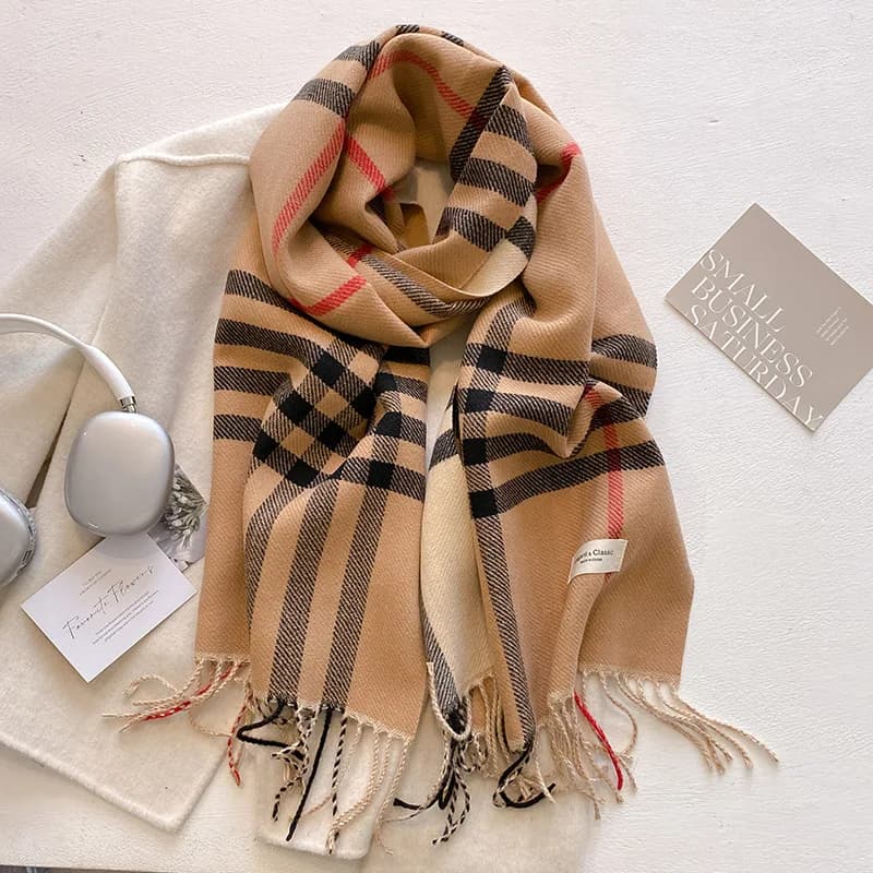 2025 New Girl Student Grid Autunno/Inverno Sciarpa imitazione cashmere double face per coppie studentesse, scialle caldo di lusso invernale