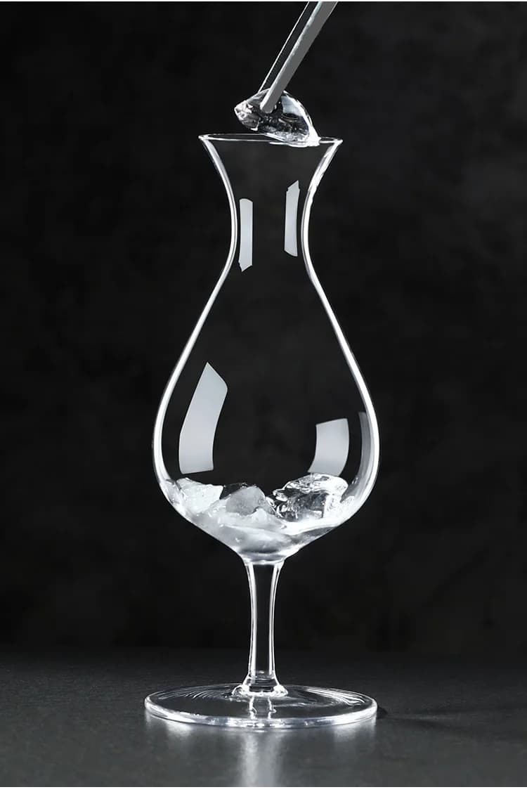 Tulip Sake Glass Bicchiere di cristallo Bicchiere da degustazione di whisky Bicchiere da degustazione Bicchiere da vino dolce Bicchiere stretto