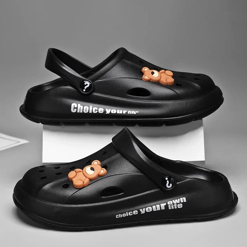 Sandali da uomo Sandali da spiaggia leggeri per la casa Pantofole da donna Estate Outdoor Scarpe piatte morbide con foro in EVA ad asciugatura rapida Zoccoli da donna 2025