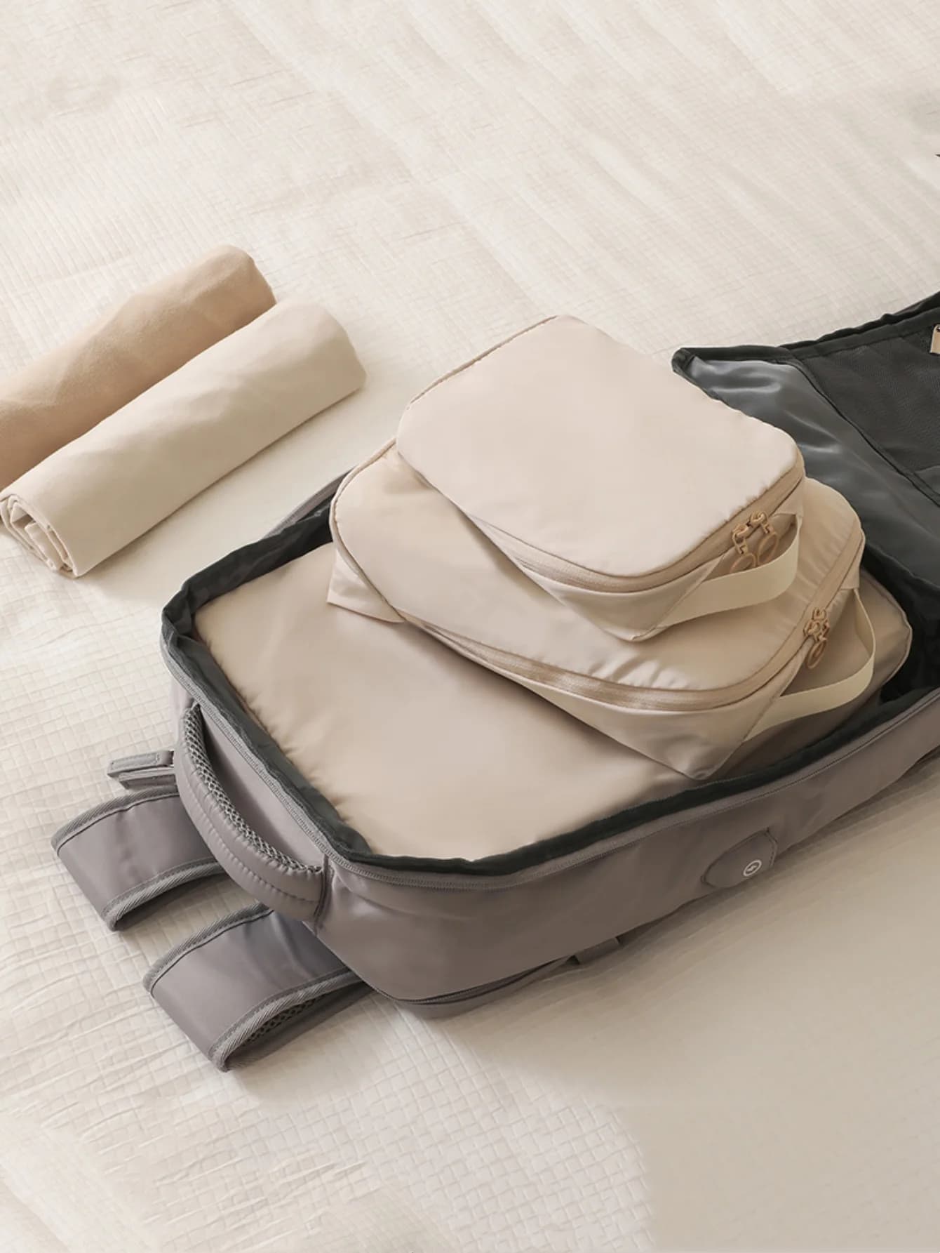 Set di borse portaoggetti in tessuto per memoria da viaggio da 3/4 pezzi per viaggi d'affari e vacanze, borse portaoggetti per abbigliamento, organizer per valigie, borsa organizer per valigie da viaggio, facile da accesso, impermeabile e resistente all'umidità, facile da pulire per riporre biancheria intima, cosmetici, articoli da toeletta