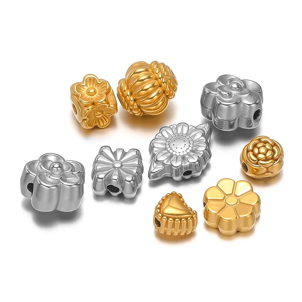 10 pezzi di perline a forma di cuore in acciaio inossidabile dorato con distanziatore per fiori per accessori di gioielli fai da te, forniture, risultati di braccialetti, creazione di collane