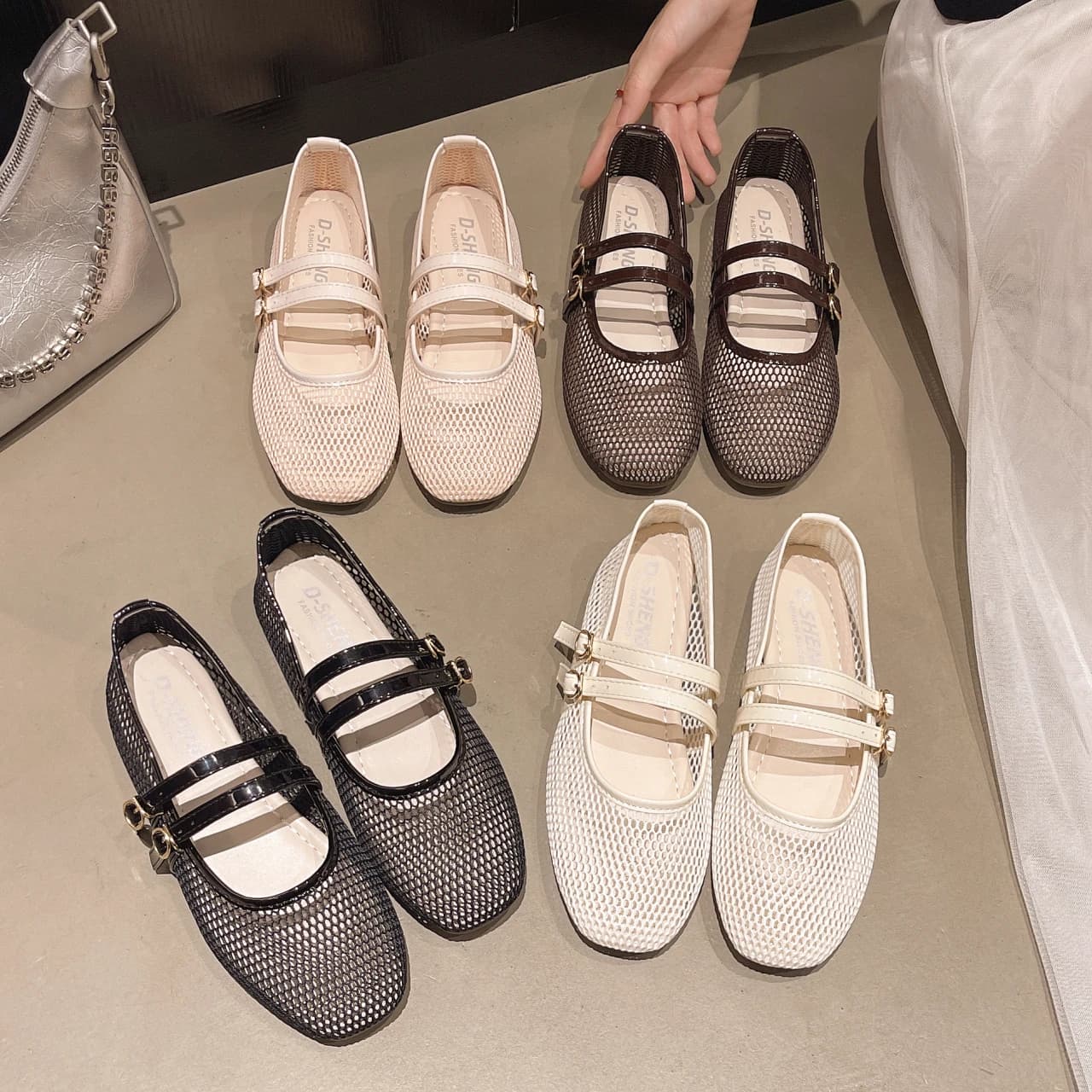 Scarpe basse da donna traspiranti, Nuove scarpe Mary Jane piatte traforate in rete delicata, Collezione Estate 2026, Scarpe da nonna