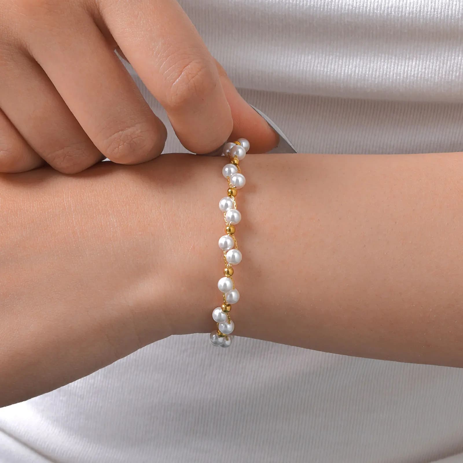 Bracciale leggero con perline di lusso per donna, bracciali a catena in acciaio inossidabile placcato oro 18 carati, regali squisiti di gioielli quotidiani
