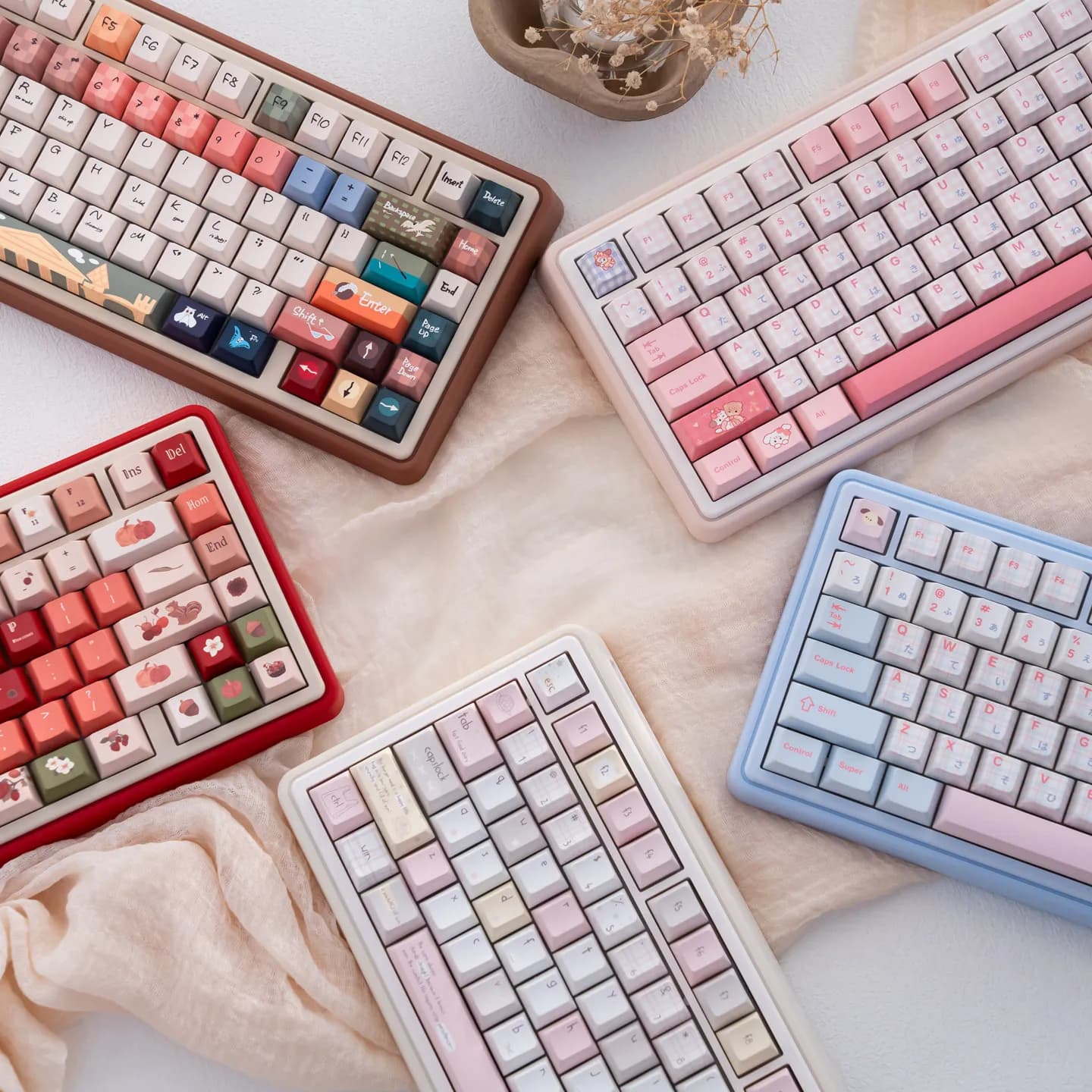 UR82 Mechanical Keyboard Tri-mode Gasket RGB Hot-Swap Custom Cute Girl Office Keyboard RGB Light Drive Programmable Keyboard