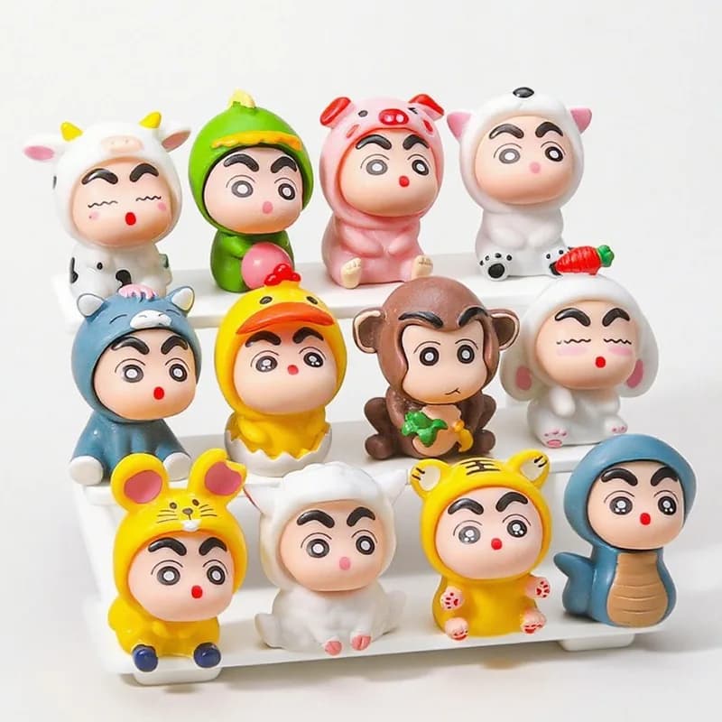 Set di 12 Statuette Anime Crayon ShinChan, Serie Zodiacale, Figurine di Nohara Shinnosuke, Decorazione per Auto, Modellini Giocattolo, Regali