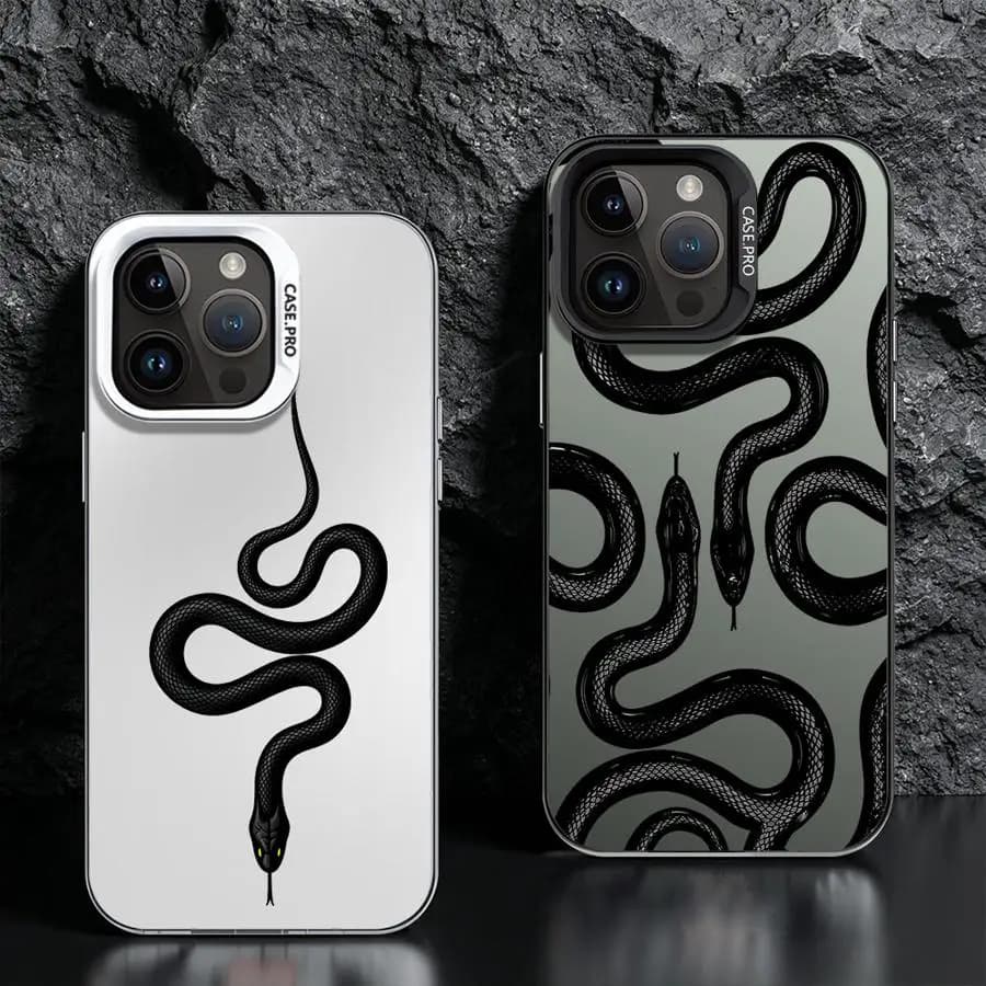 Back Phone Cover Case for iPhone 17 Pro Max Air 15 Plus 13 Pro 16 XR 11 12 17e 14 Black Snake
