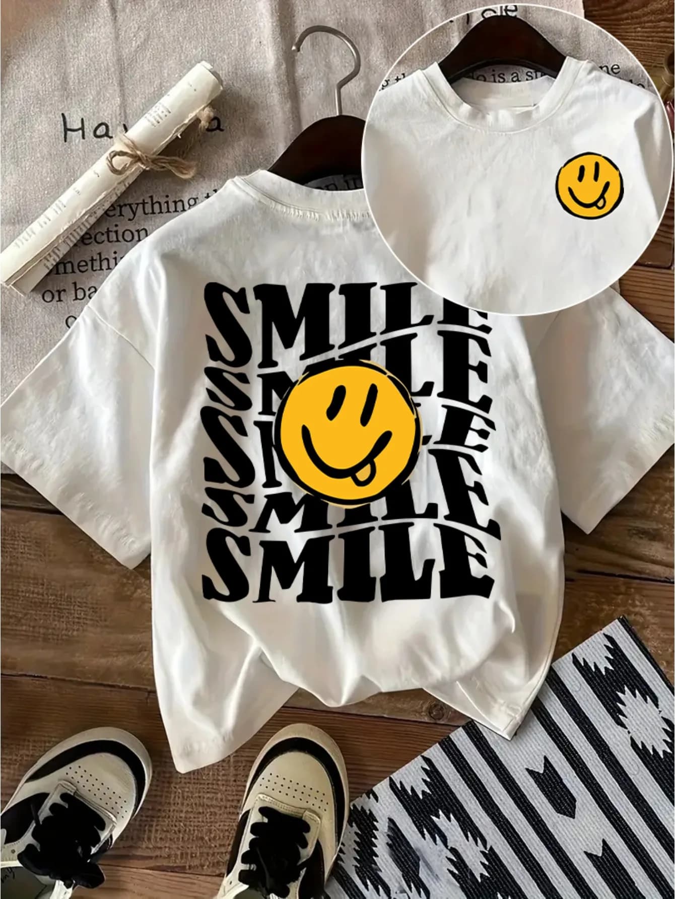 T-shirt girocollo casual a maniche corte da donna Joyful Face "SMILE" Stampa grafica Top estivo Comfort T-shirt da donna Design giocoso