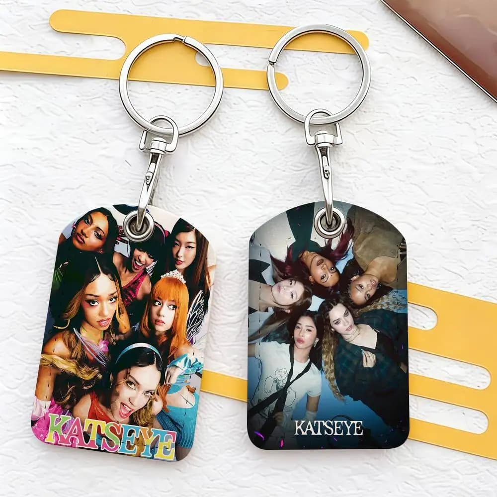 Porta carte Kpop K-Katseye per viaggi quotidiani, carte per autobus, protezione per carte di accesso, adatto per l'uso quotidiano.