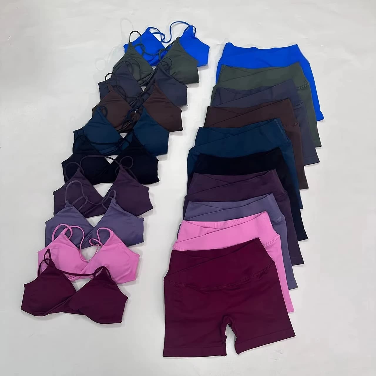 Yoga Vision Twist Front Sports Bra Leggings Gym Set Women's Seamless High Elastic Gym Bra Vest Buttock Lift Shorts Sports Set